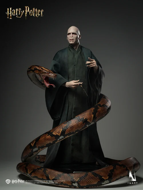 Harry Potter and the Deathly Hallows: Voldemort 1/6 Figure INART